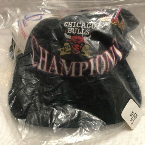 Vintage Chicago bulls 1997 championship snap back hat NWT - Picture 9 of 10